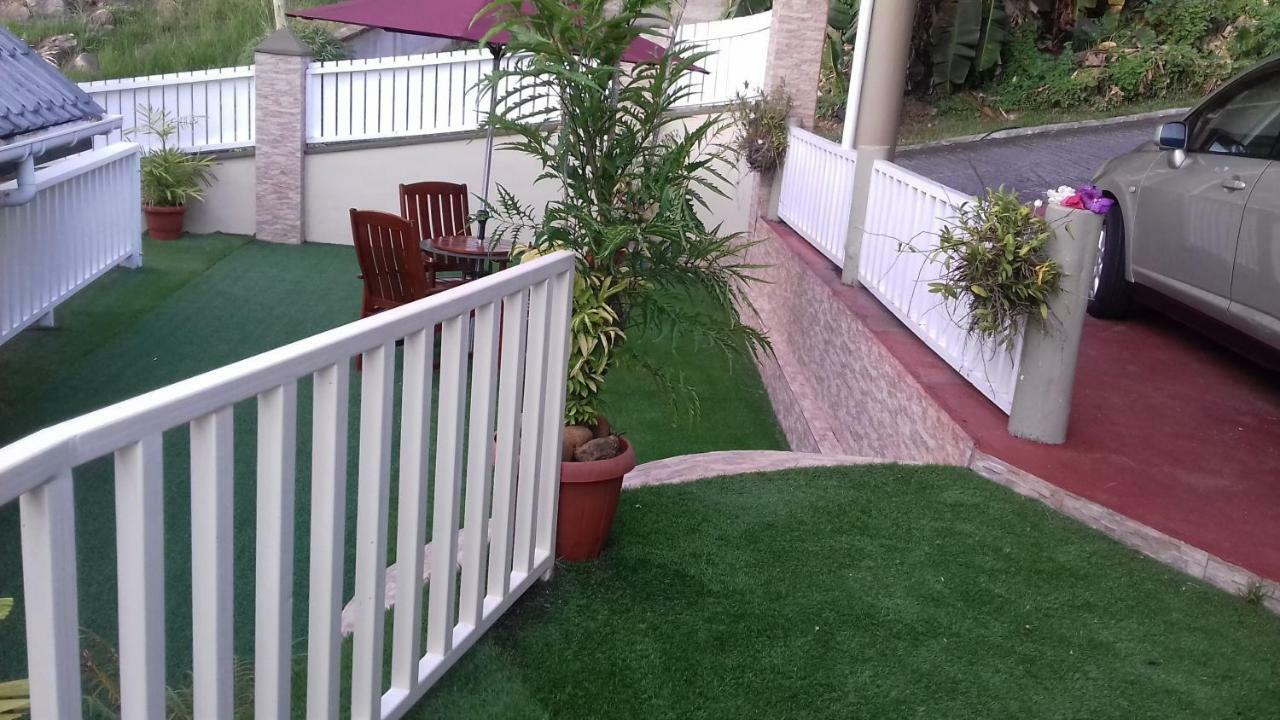 Shay Lyah Self Catering Apartment วิกตอเรีย ภายนอก รูปภาพ
