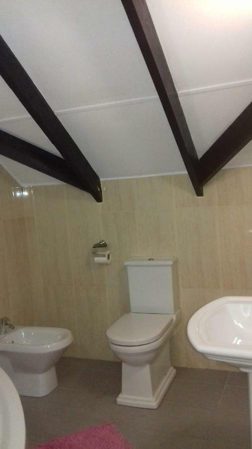Shay Lyah Self Catering Apartment วิกตอเรีย ภายนอก รูปภาพ