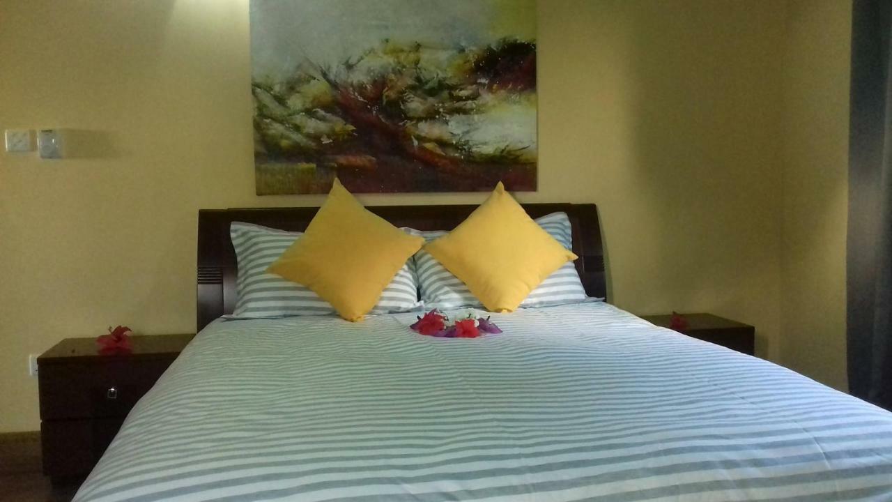 Shay Lyah Self Catering Apartment วิกตอเรีย ภายนอก รูปภาพ