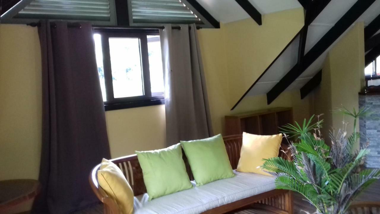 Shay Lyah Self Catering Apartment วิกตอเรีย ภายนอก รูปภาพ